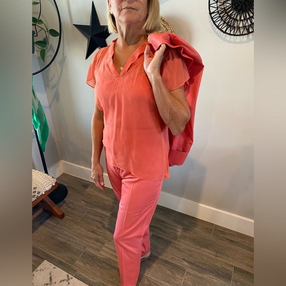 Beautiful 4 Piece St John Sport Pant Suit Size P 🧡 - Picture 5 of 16